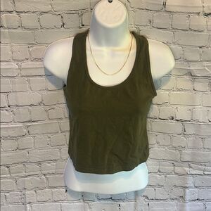 Amazon Essentials Sport Razorback Crop Tank